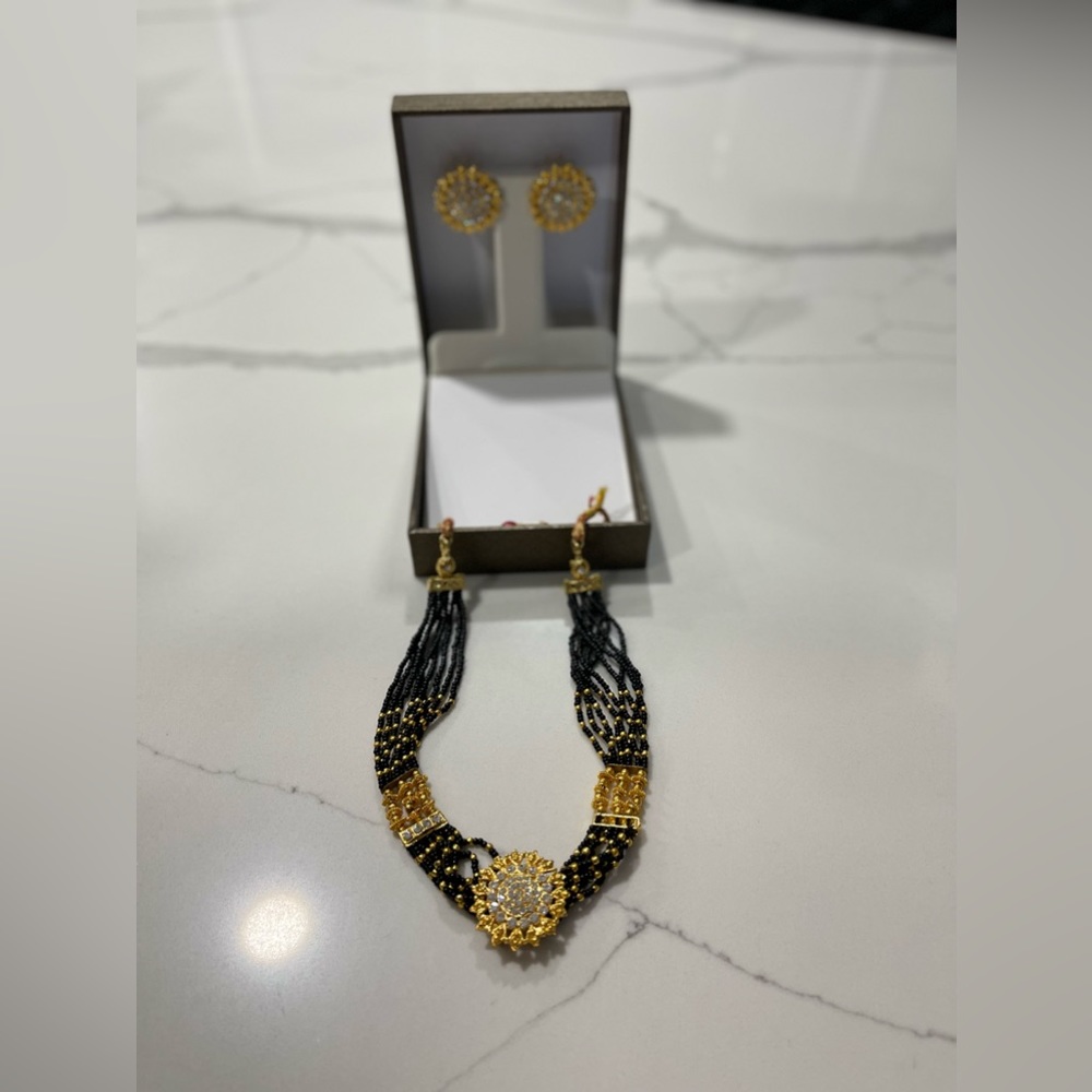 Jewelry set - Picture 2 of 3